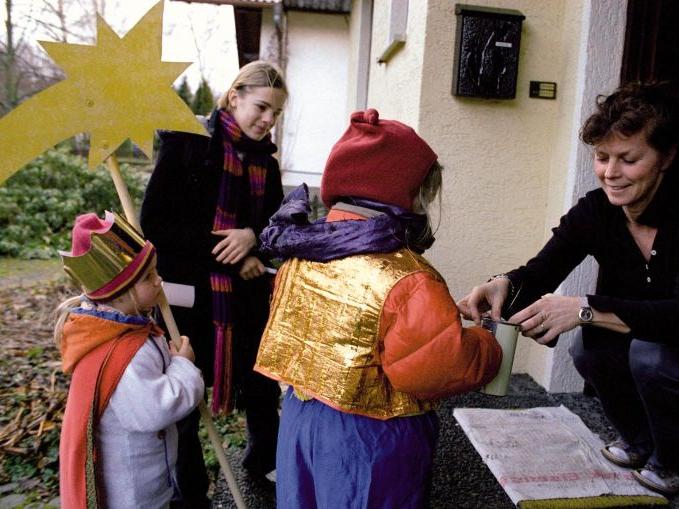 Sternsinger-Aktionen in den Gemeinden im Januar (c) pfarrbriefservice