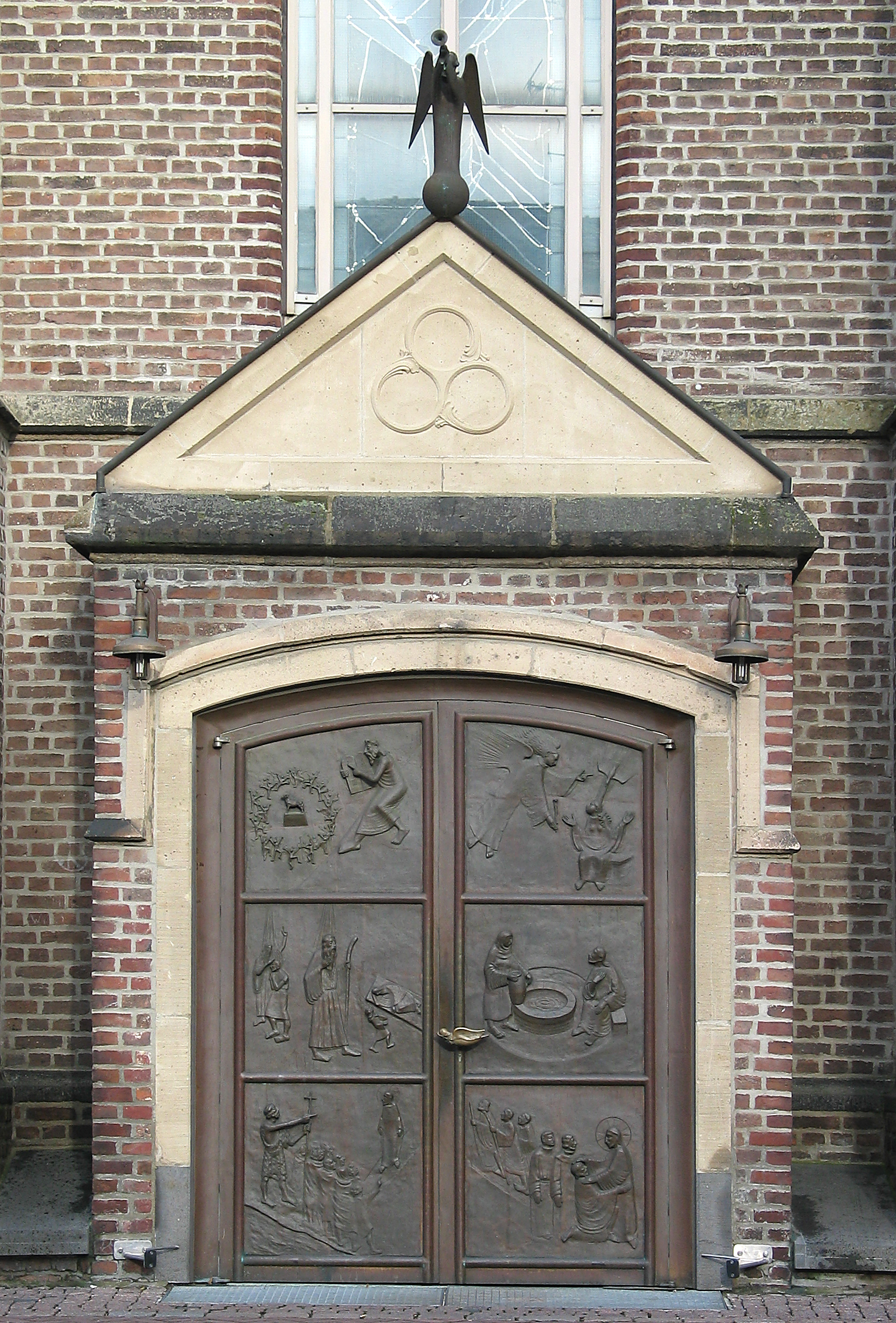 Bronzeportal (c) Olaf D. Hennig